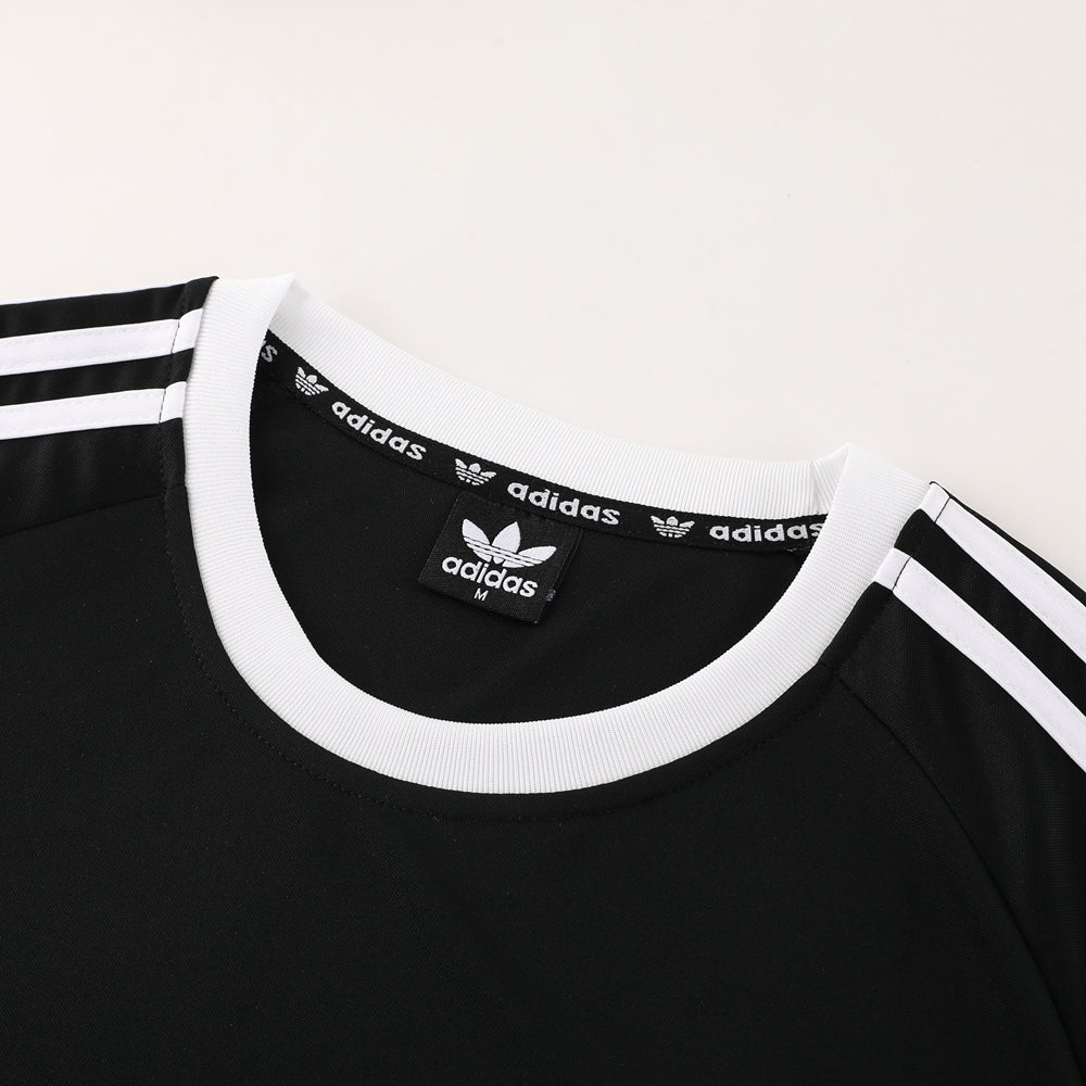 Adidas Black Adicolor Classics 3
