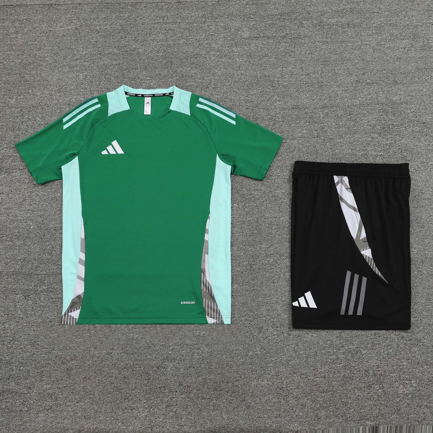 Adidas Men’s Green Training Set