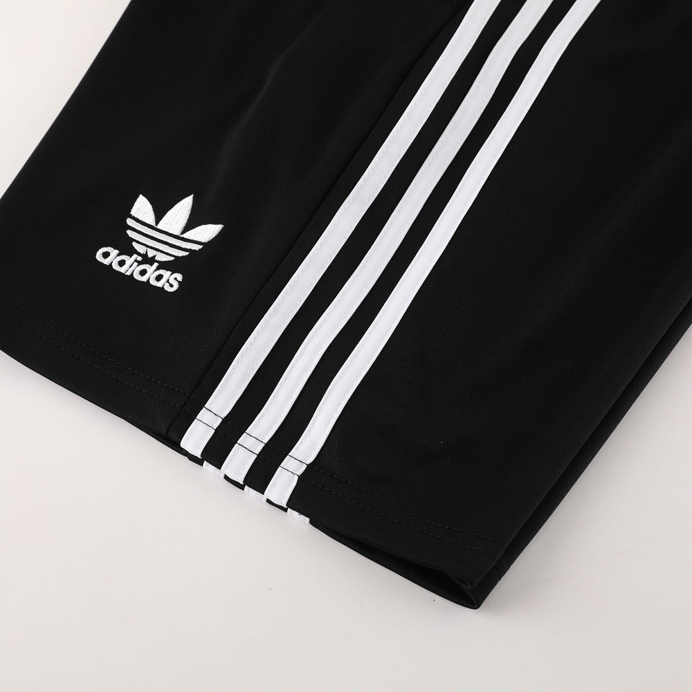 Adidas Black Adicolor Classics 3