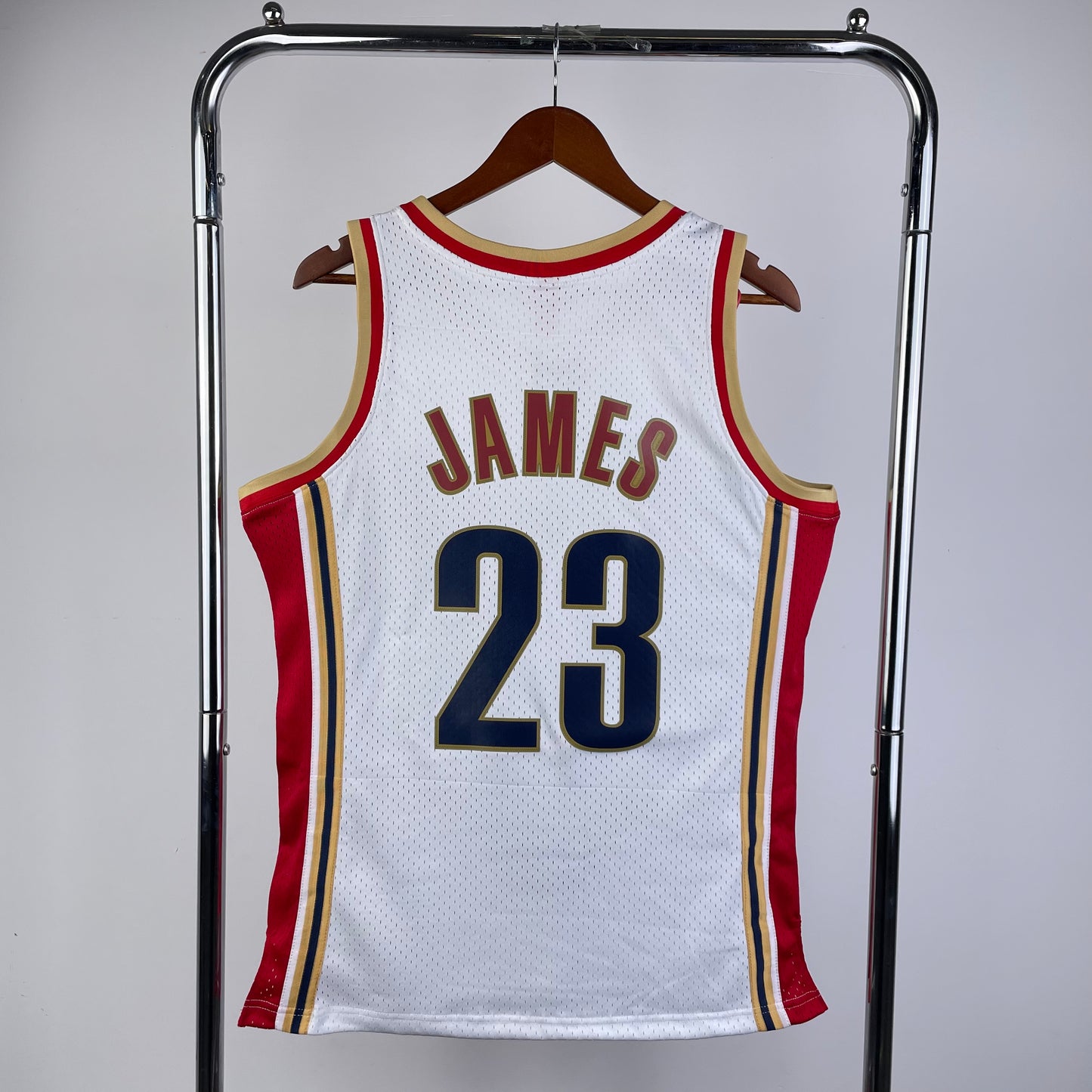 Cleveland Cavaliers Retro 03/04 James