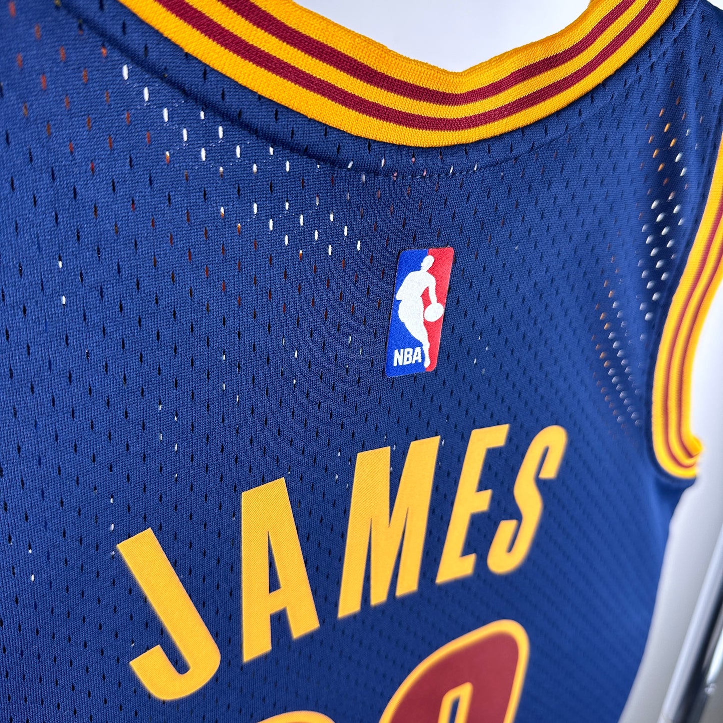 Men’s Mitchell & Ness Lebron James Navy Cleveland Cavaliers 2015/16 Hardwood Classics Swingman Jersey