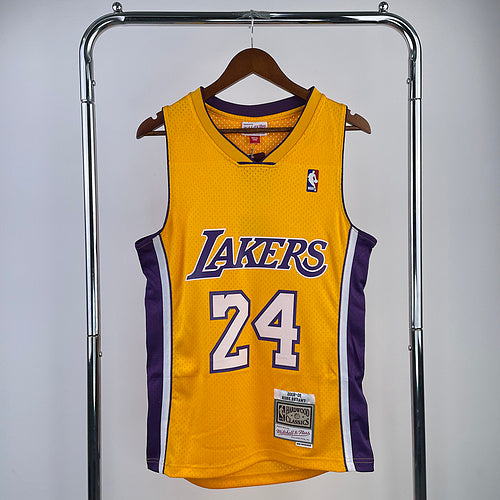 Los Angeles Lakers Kobe Bryant Mitchell & Ness 2008-09 Gold Hardwood Classics Swingman Jersey